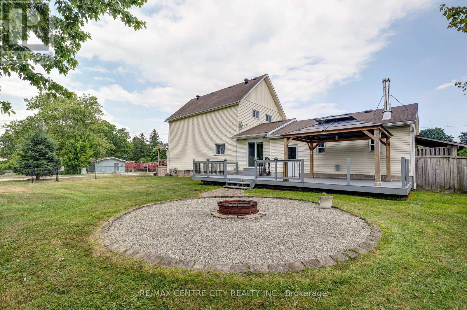 7953 UNION ROAD - 44