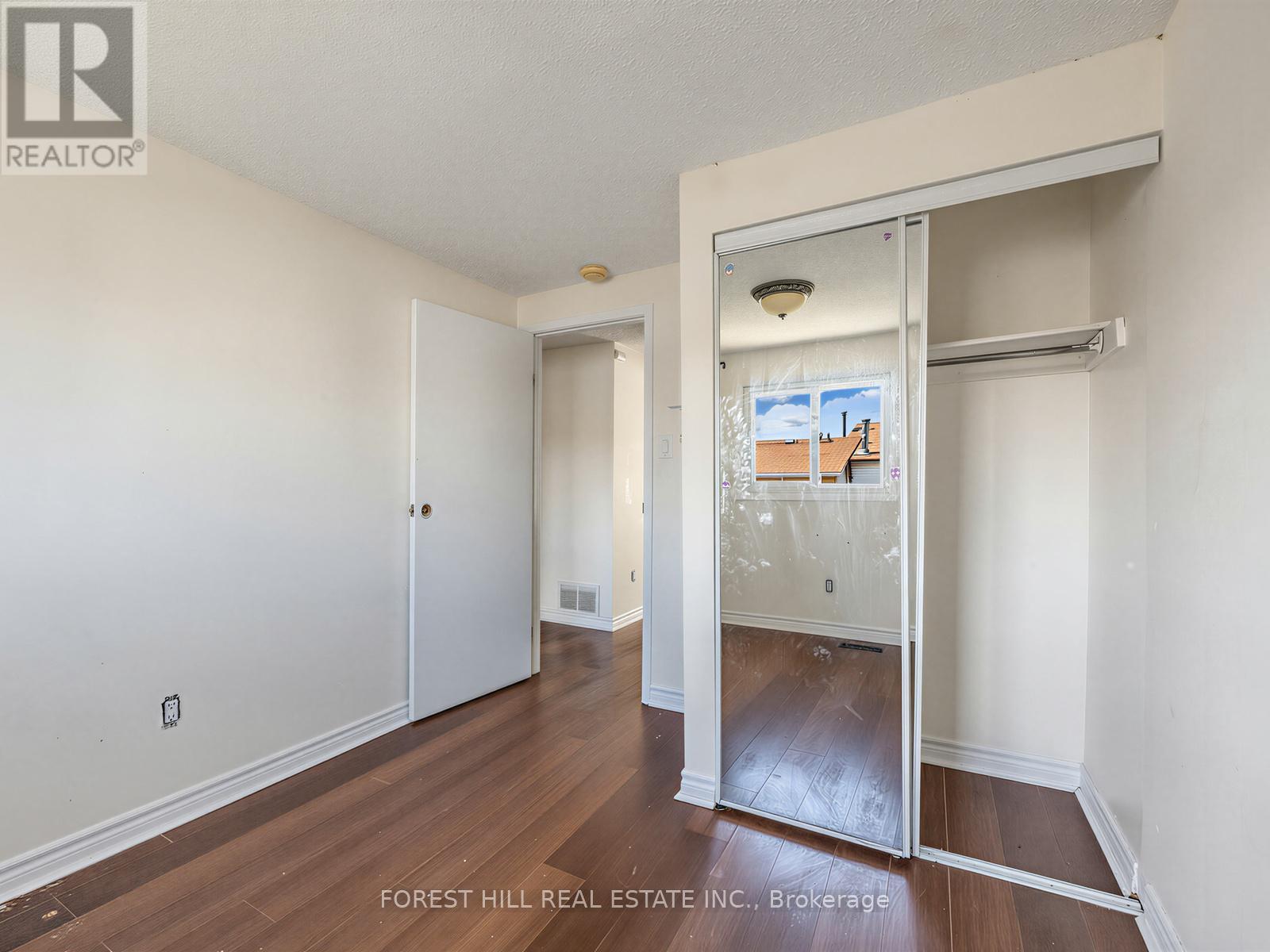 61 ROYAL SALISBURY WAY - 21