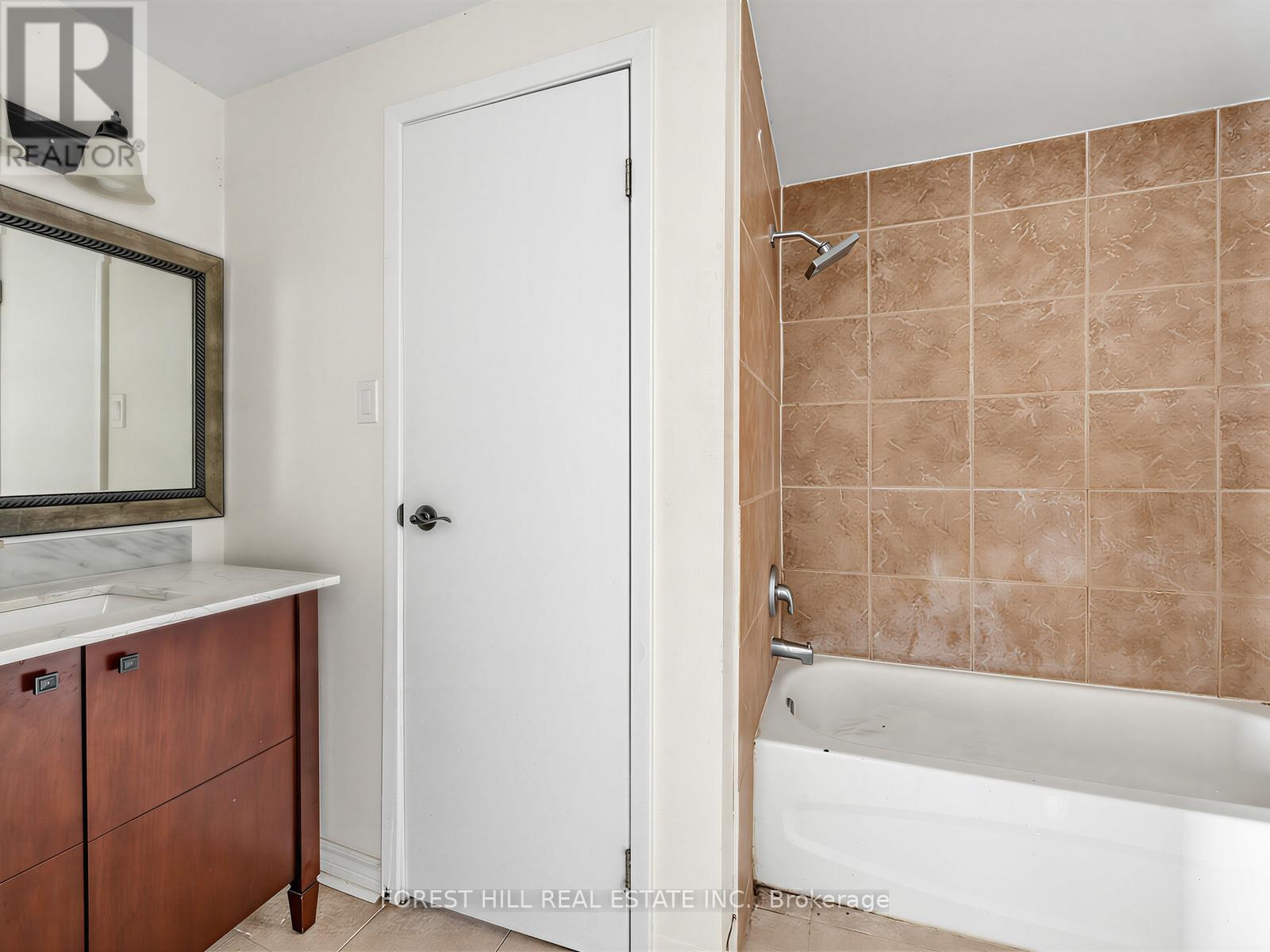 61 ROYAL SALISBURY WAY - 17
