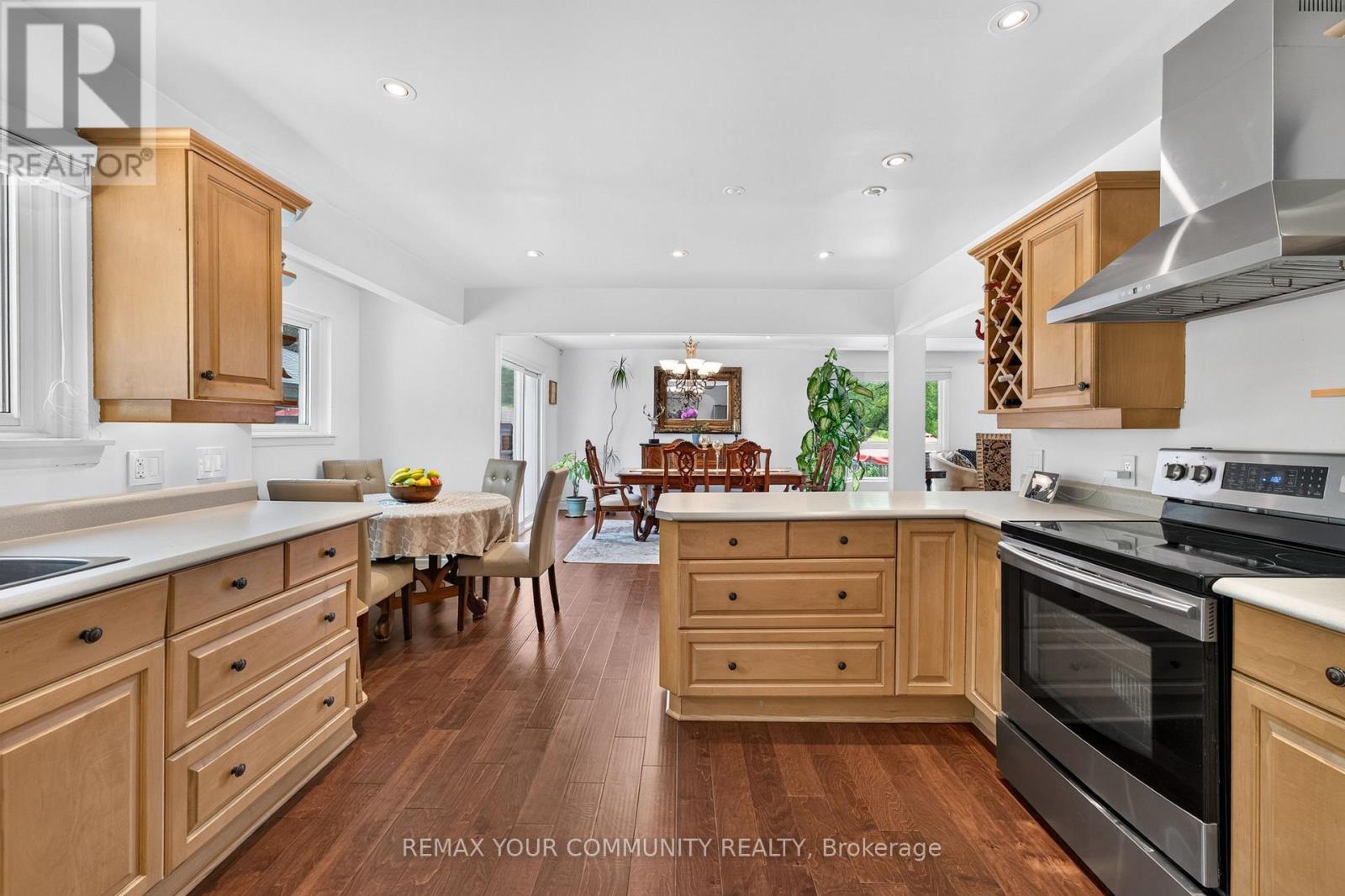44 PINERIDGE DRIVE - 12