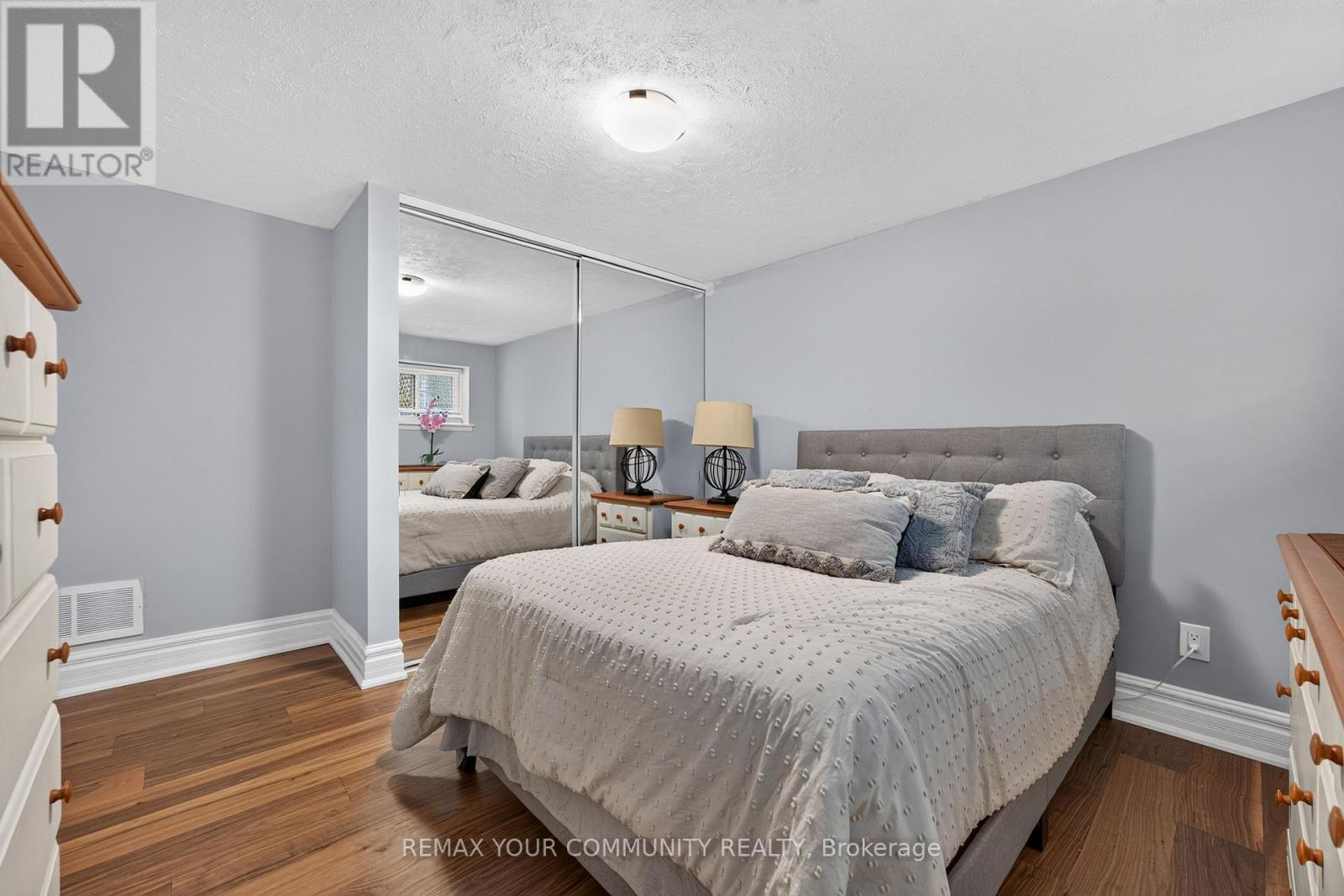 44 PINERIDGE DRIVE - 34