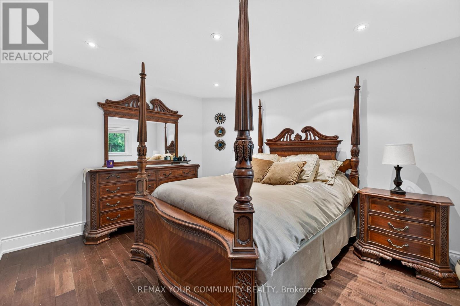 44 PINERIDGE DRIVE - 22