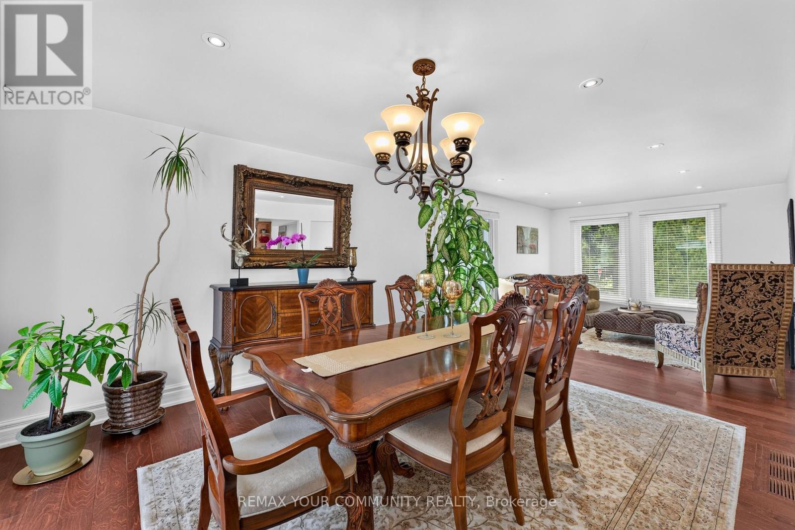 44 PINERIDGE DRIVE - 11