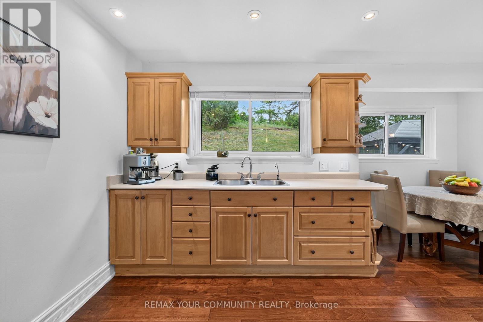 44 PINERIDGE DRIVE - 13