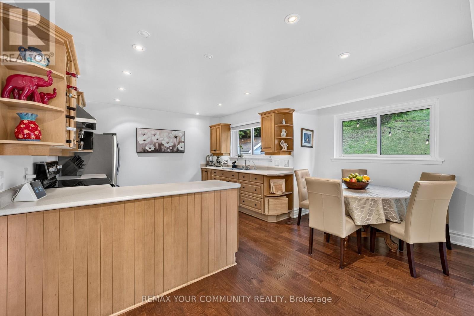 44 PINERIDGE DRIVE - 19