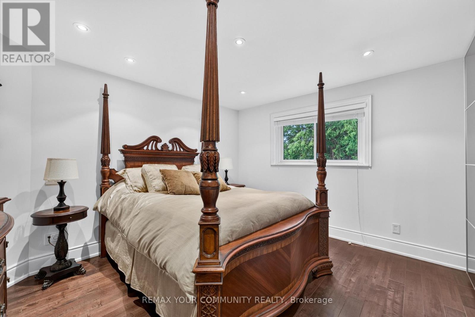 44 PINERIDGE DRIVE - 21
