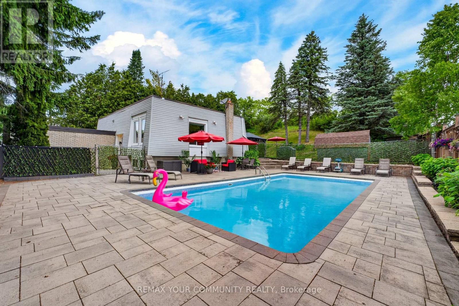 44 PINERIDGE DRIVE - 40