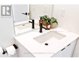709 - 2300 St Clair Avenue W, Toronto, ON M6N0B3 Photo 19