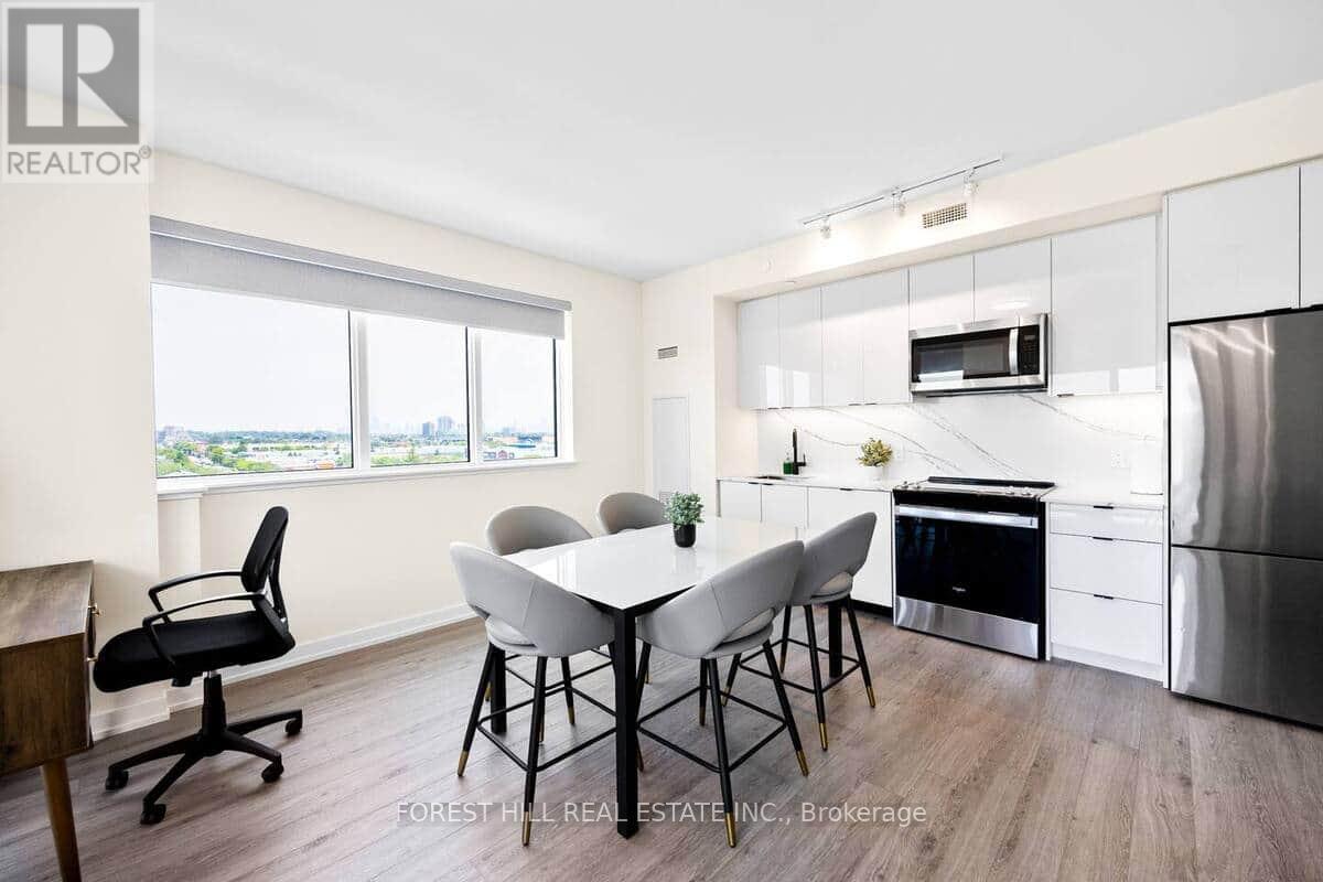 Dining Table/Kitchen