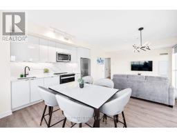 709 - 2300 St Clair Avenue W, Toronto, ON M6N0B3 Photo 9
