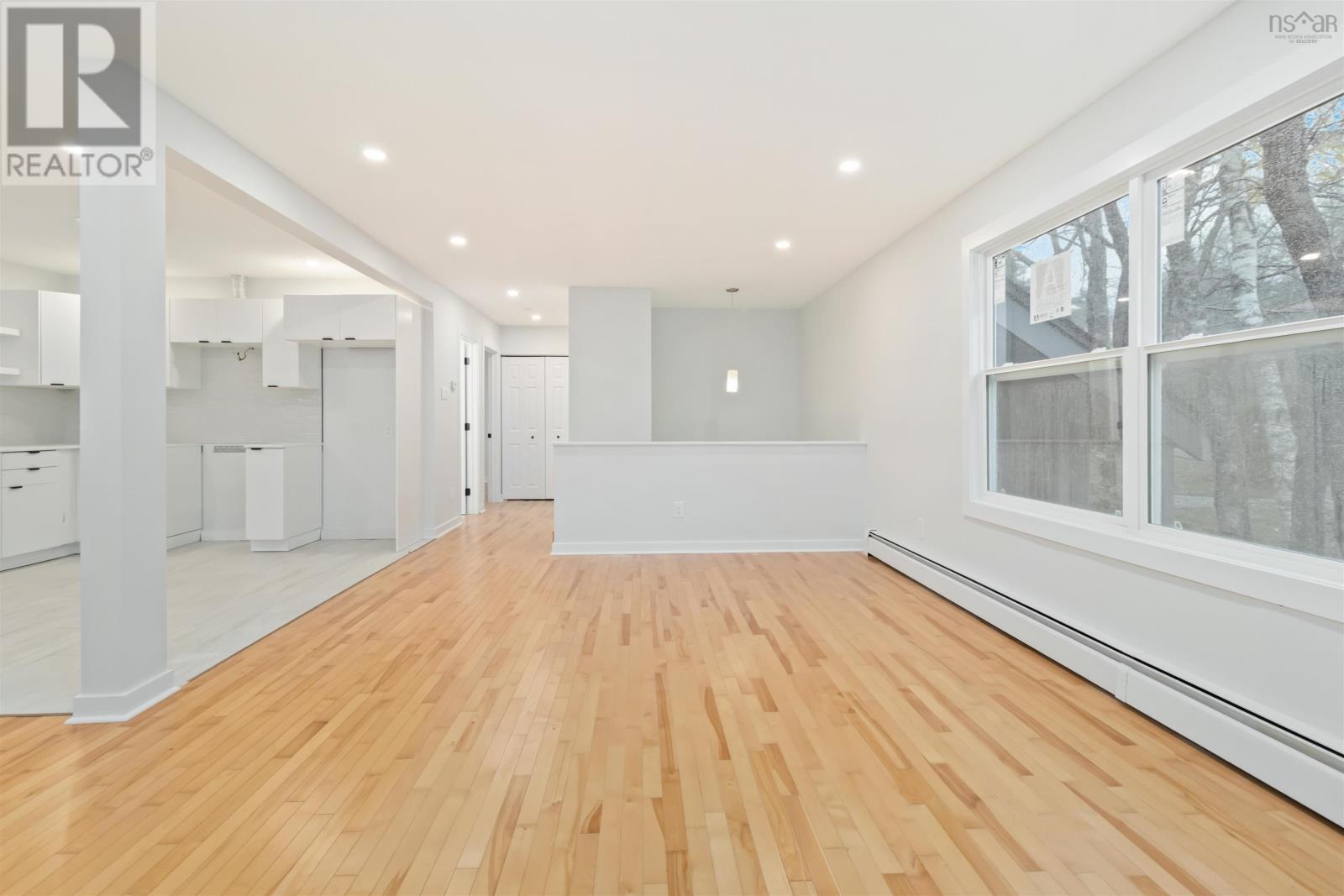 26 Village Crescent - 15