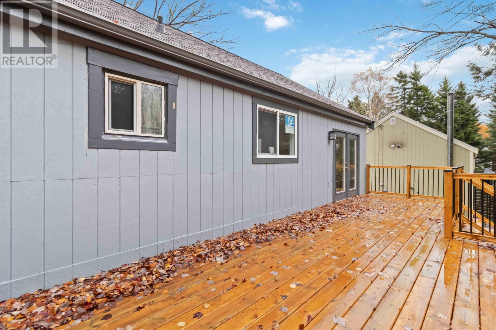 26 Village Crescent - 10