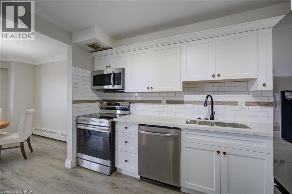 #909 640 WEST Street - 3