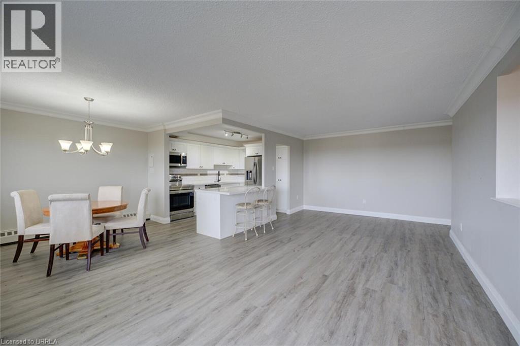 #909 640 WEST Street - 5