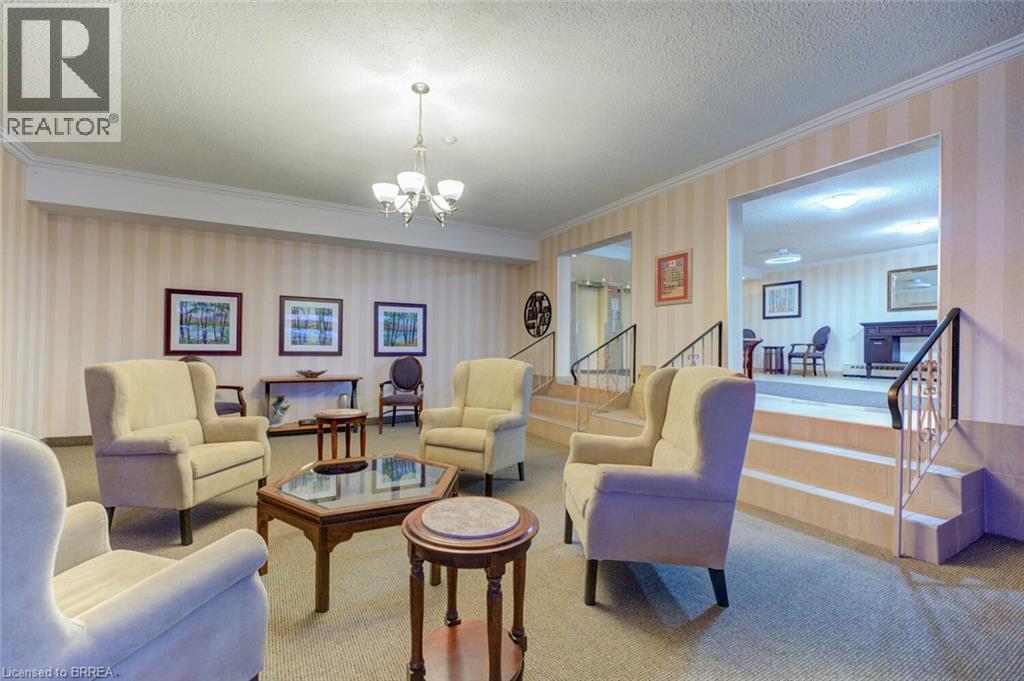 #909 640 WEST Street - 21