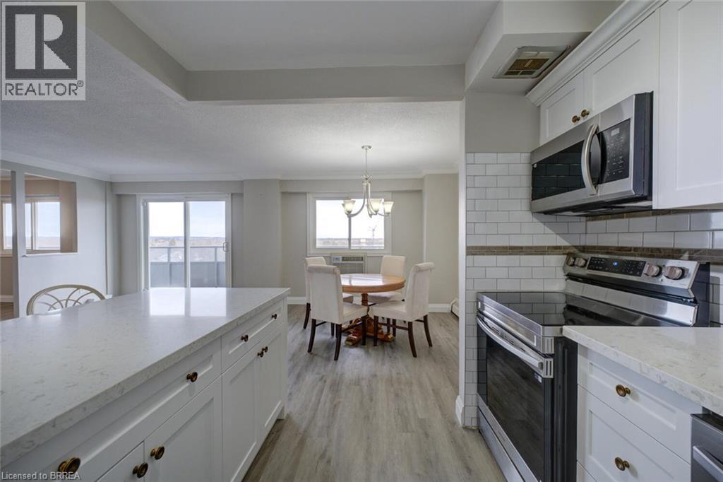 #909 640 WEST Street - 37