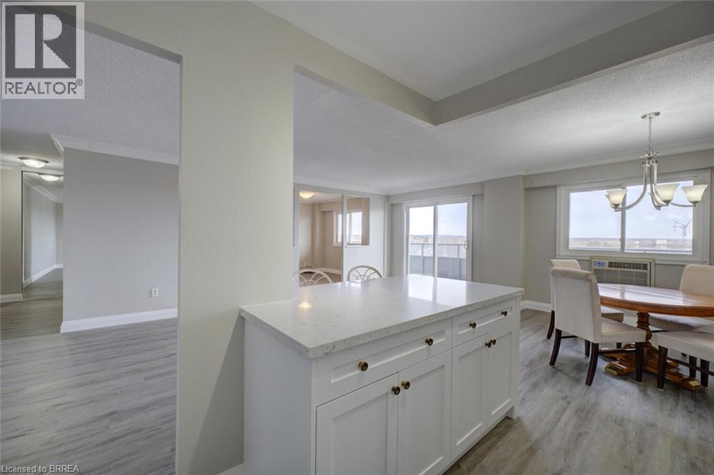 #909 640 WEST Street - 4