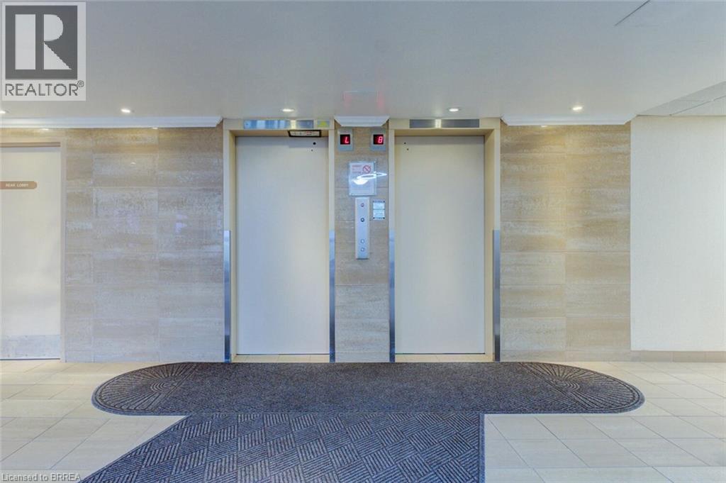 #909 640 WEST Street - 28