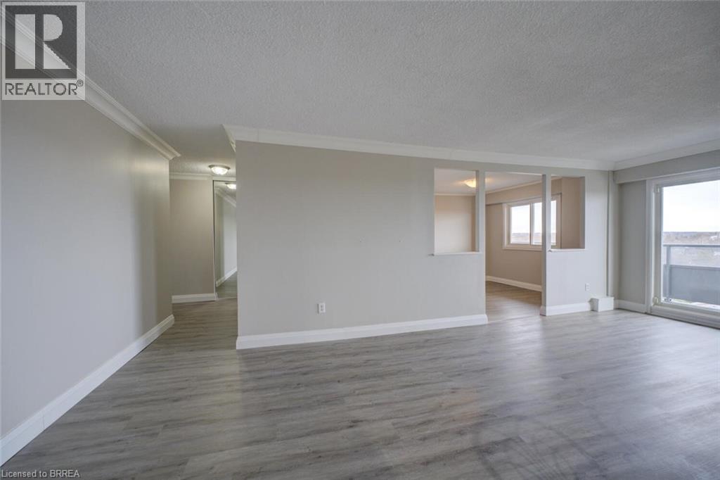 #909 640 WEST Street - 32