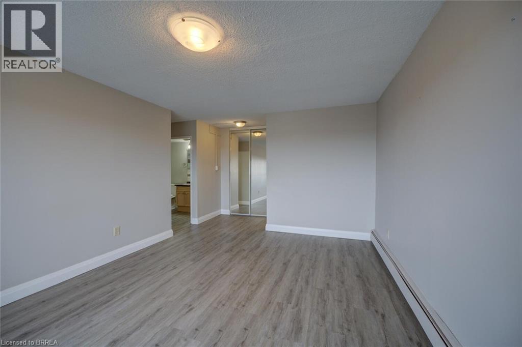 #909 640 WEST Street - 42