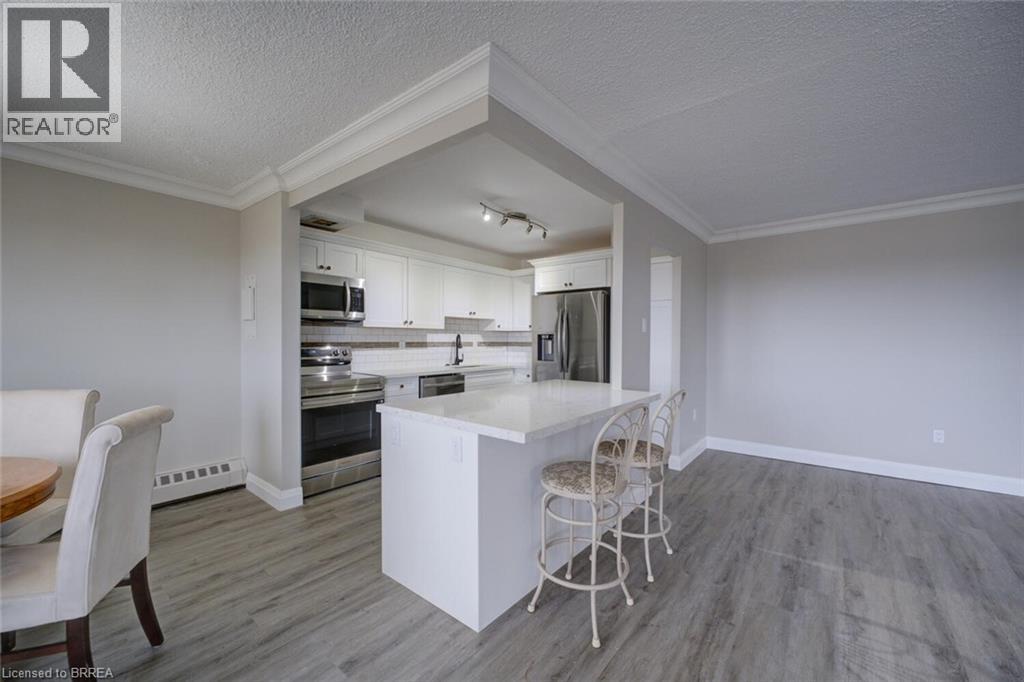 #909 640 WEST Street - 35