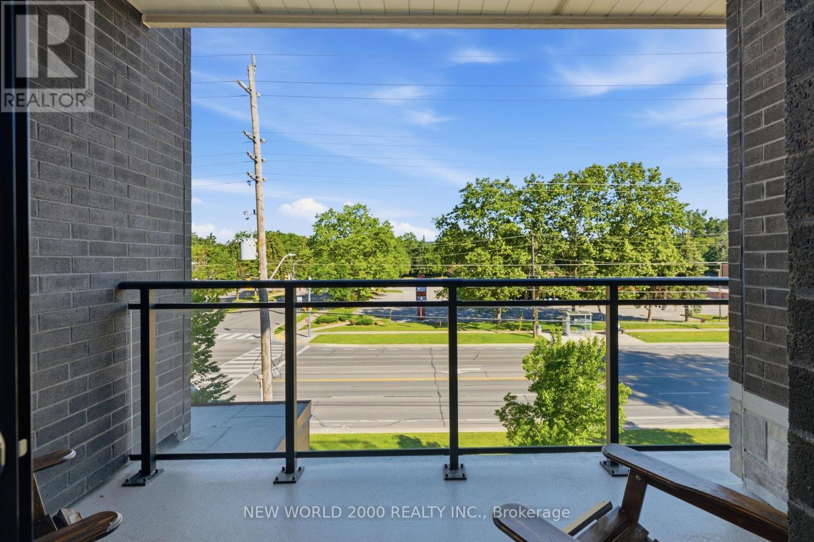 #304 340 PLAINS ROAD E - 18