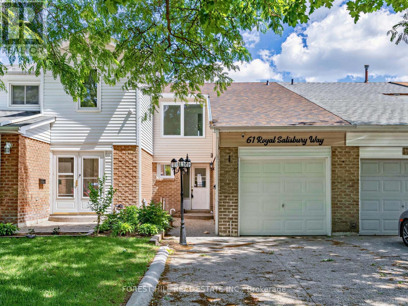 61 ROYAL SALISBURY WAY - 1