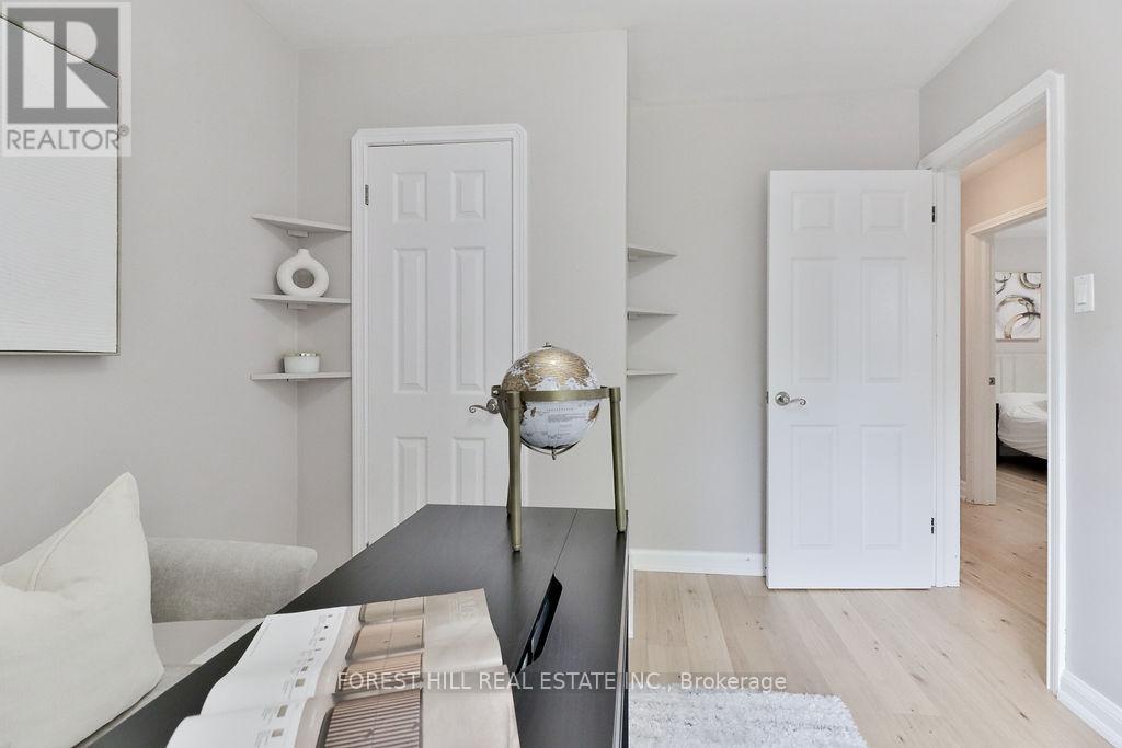 19 SILVERCREST AVENUE - 19