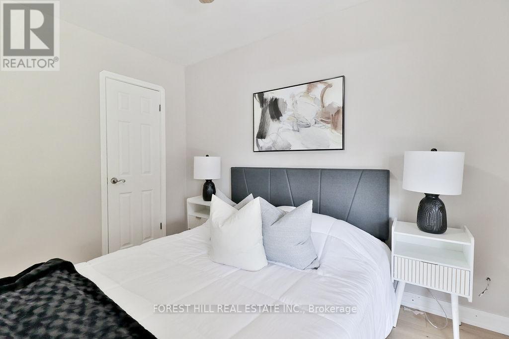 19 SILVERCREST AVENUE - 23