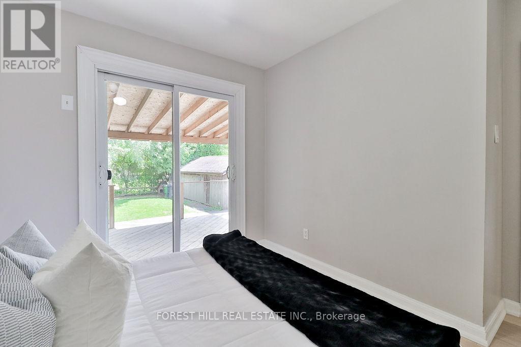 19 SILVERCREST AVENUE - 22
