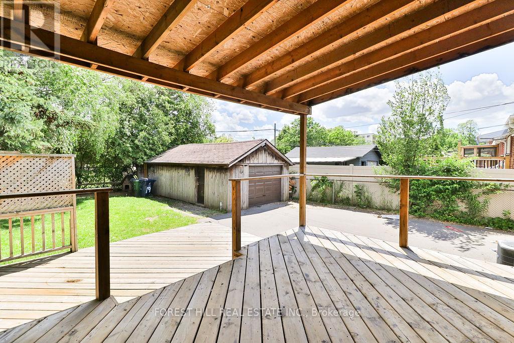 19 SILVERCREST AVENUE - 25