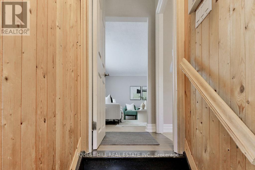 19 SILVERCREST AVENUE - 34