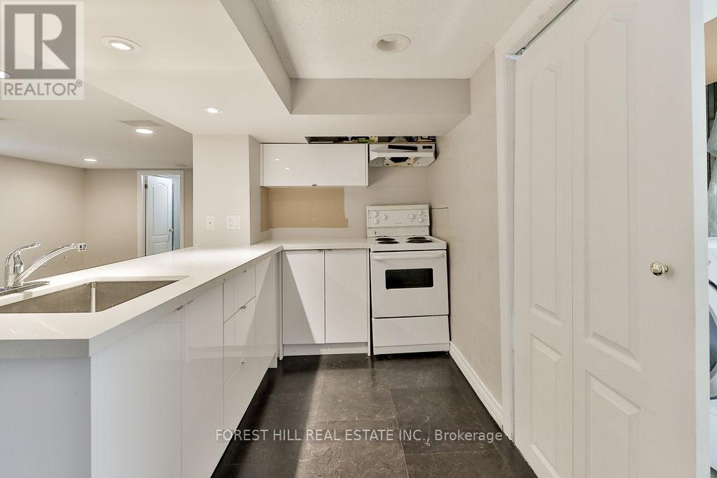 19 SILVERCREST AVENUE - 38