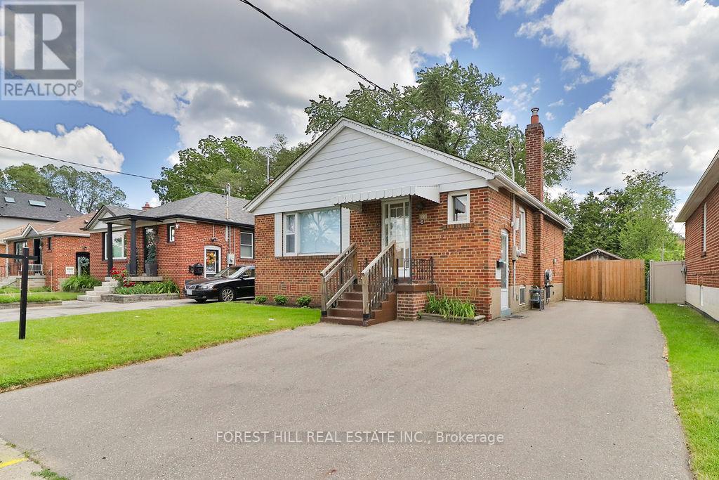 19 SILVERCREST AVENUE - 3