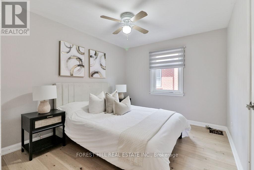 19 SILVERCREST AVENUE - 16
