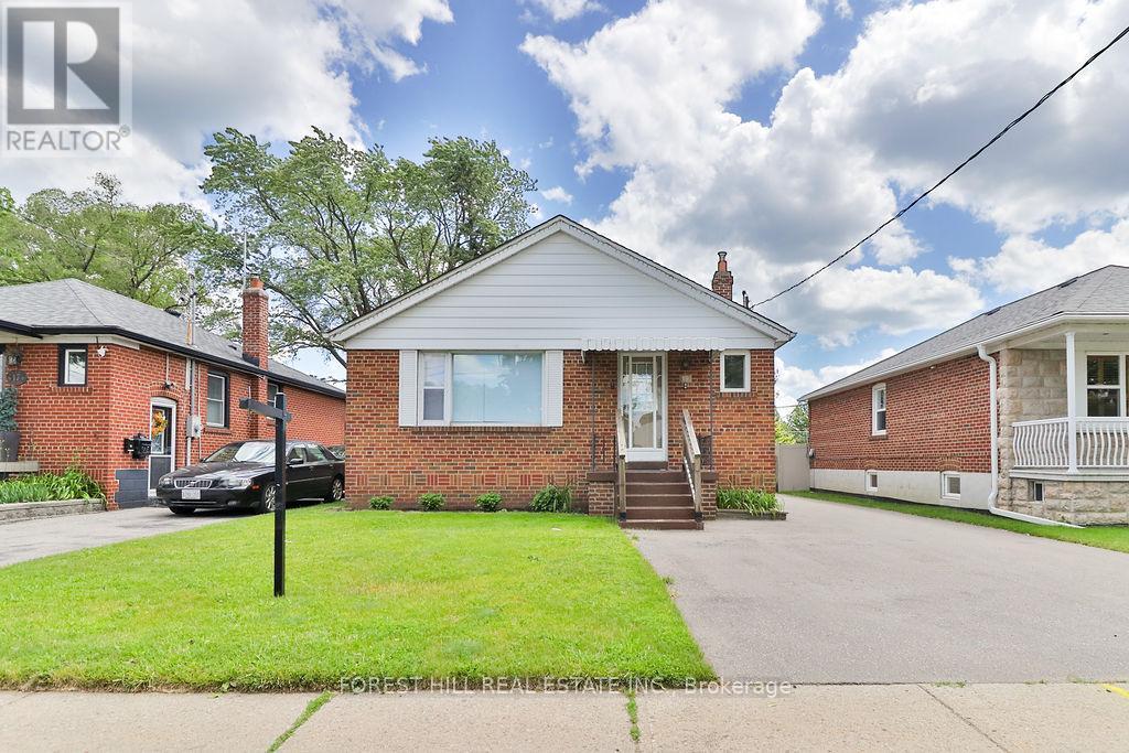 19 SILVERCREST AVENUE - 2