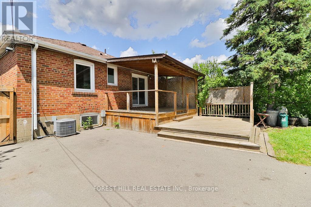 19 SILVERCREST AVENUE - 28