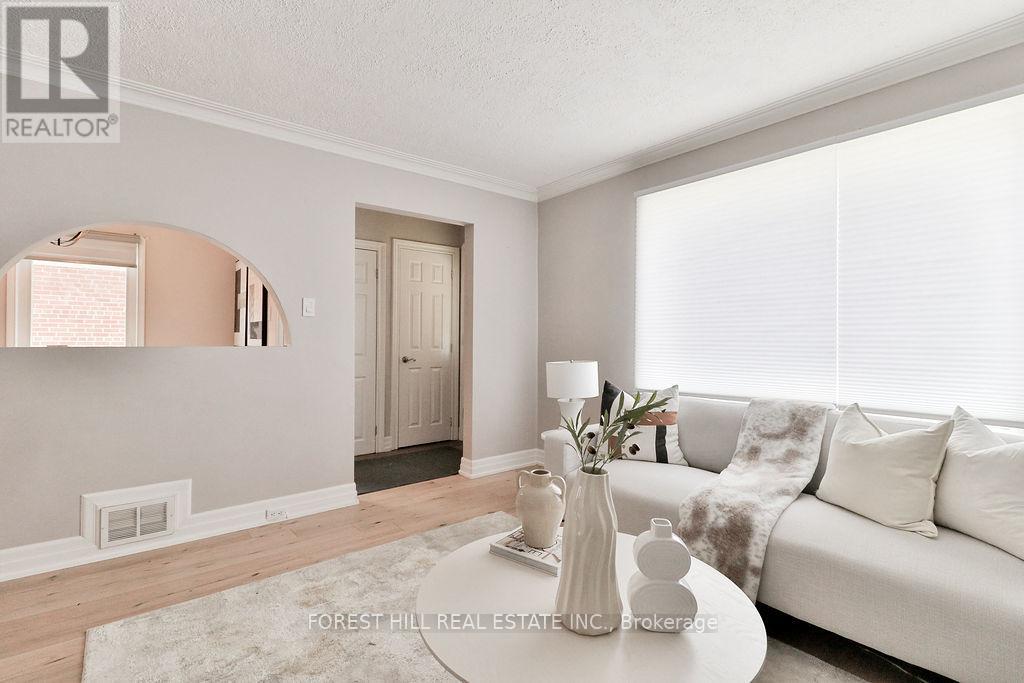 19 SILVERCREST AVENUE - 9