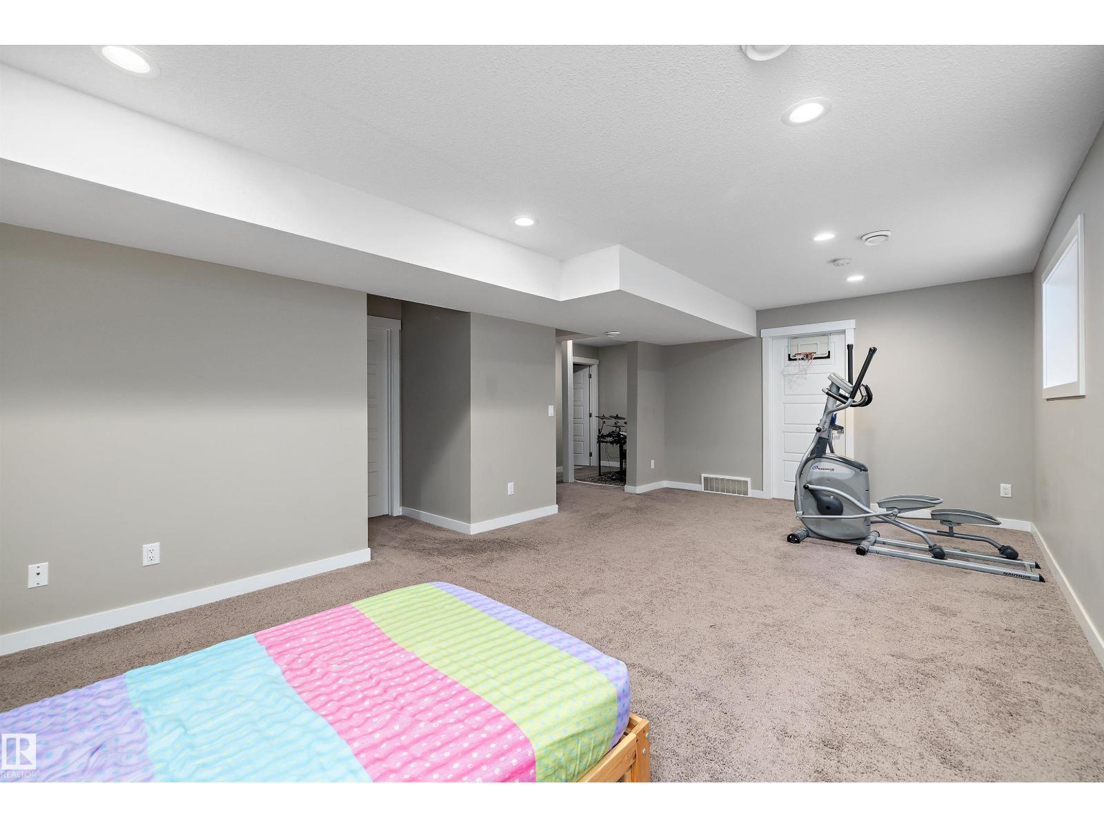 12211 57 ST NW — photo 39