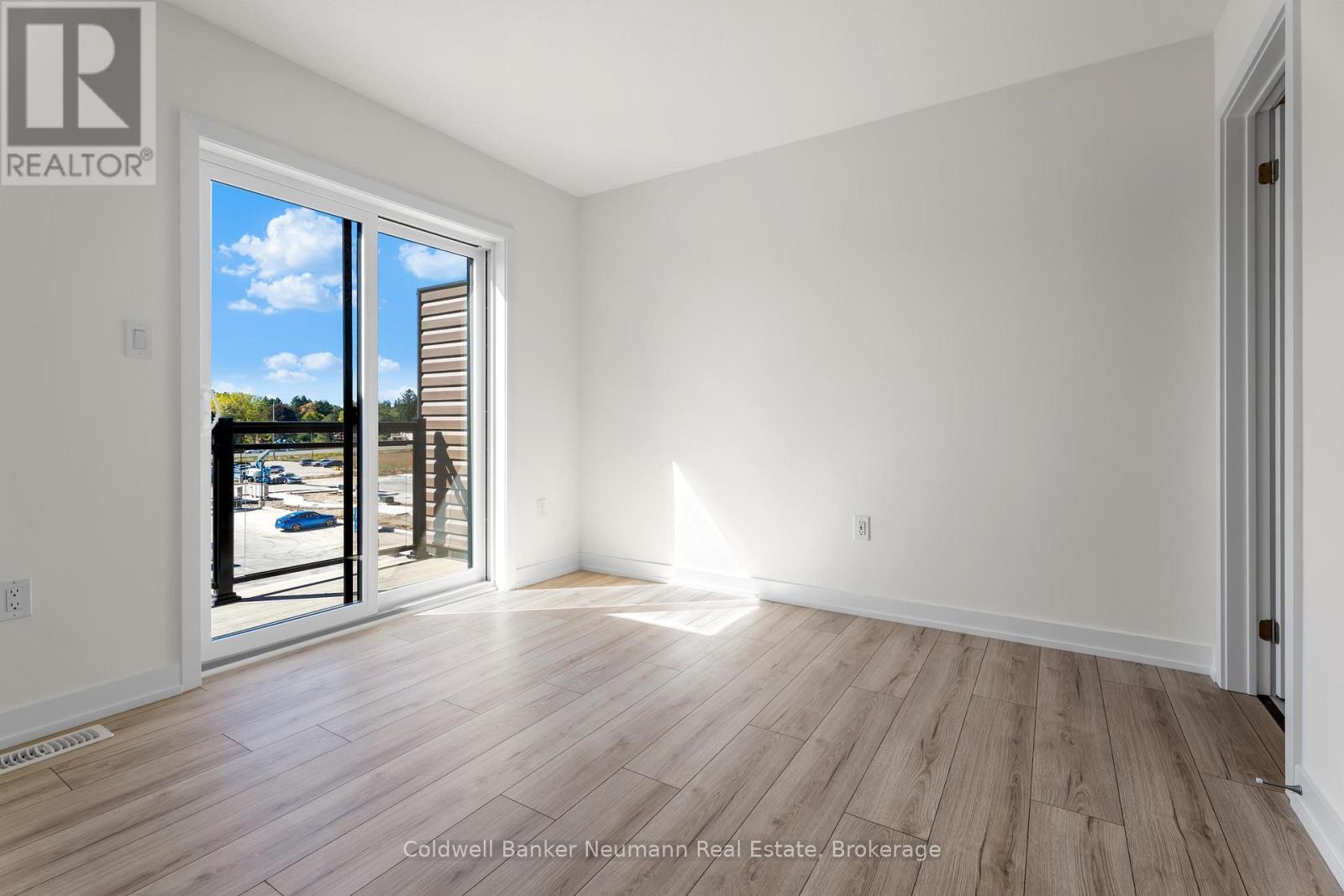 #51 940 ST DAVID STREET N - 13