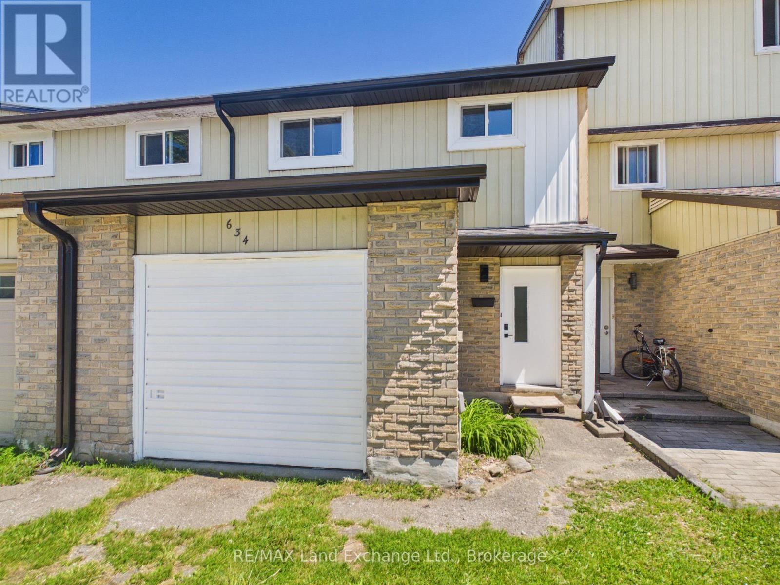 634 HUNTER STREET - 1