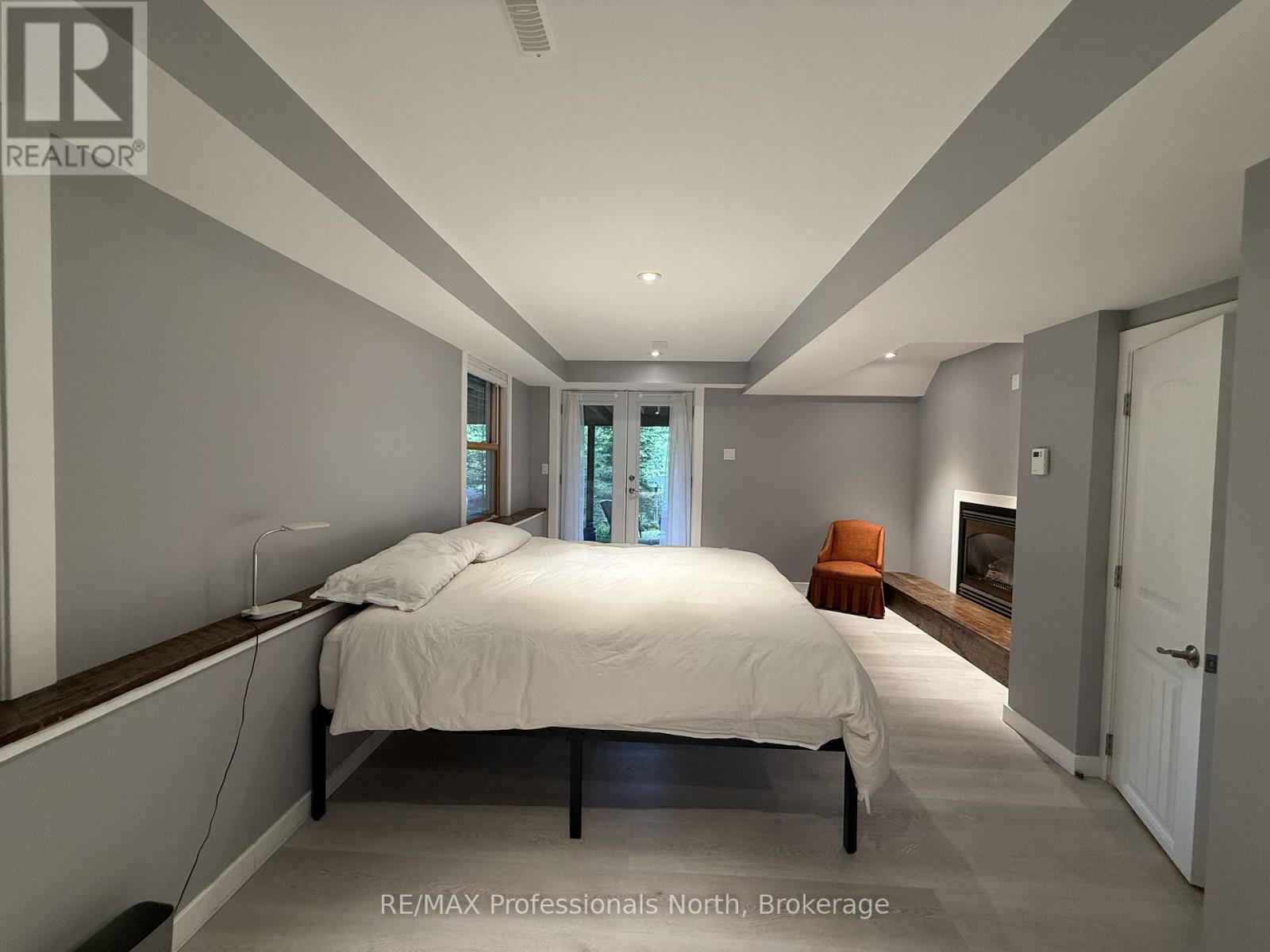 #1 1162 BURLMARIE ROAD - 12