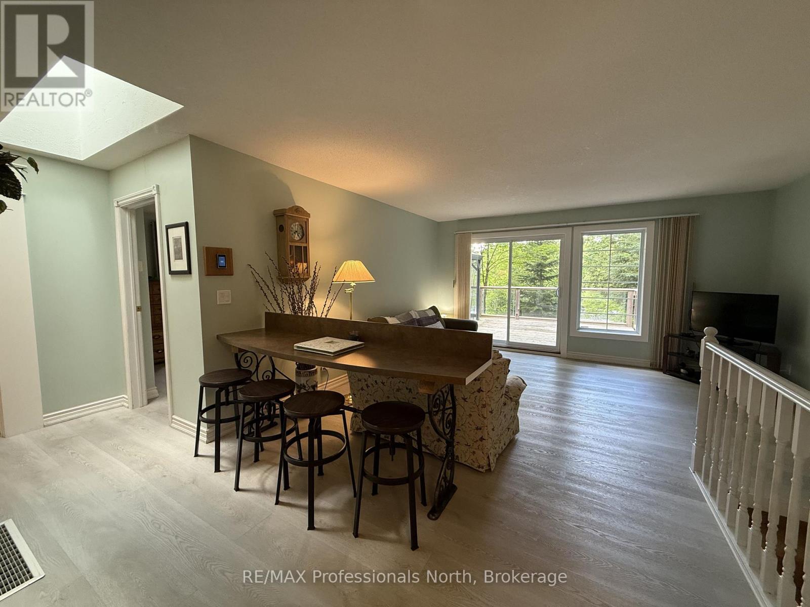 #1 1162 BURLMARIE ROAD - 16