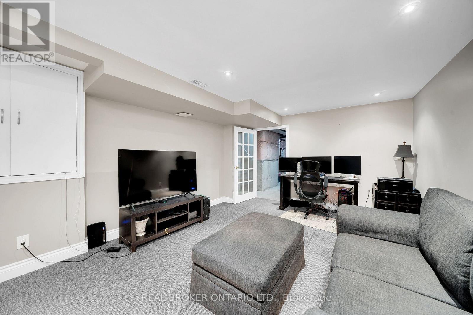 134 MCCREADY DRIVE - 31