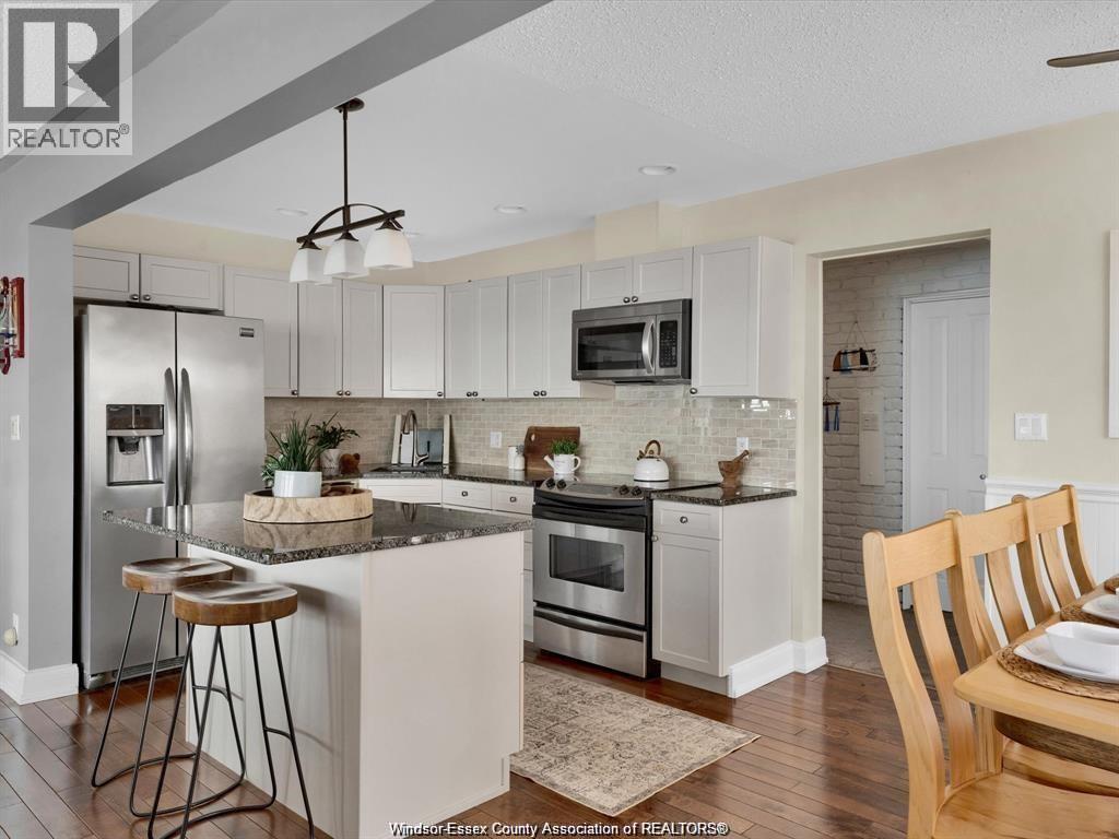 39 WOODBRIDGE DRIVE - 10