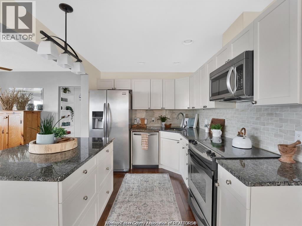 39 WOODBRIDGE DRIVE - 12