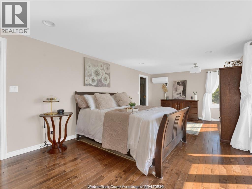 39 WOODBRIDGE DRIVE - 22