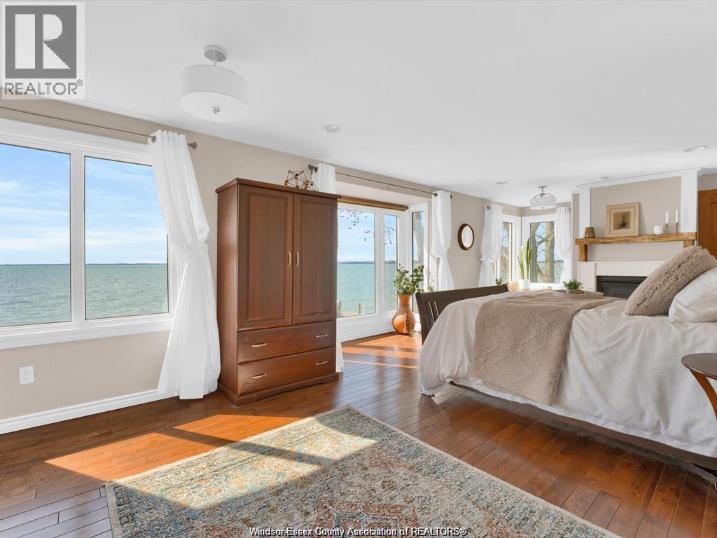 39 WOODBRIDGE DRIVE - 24