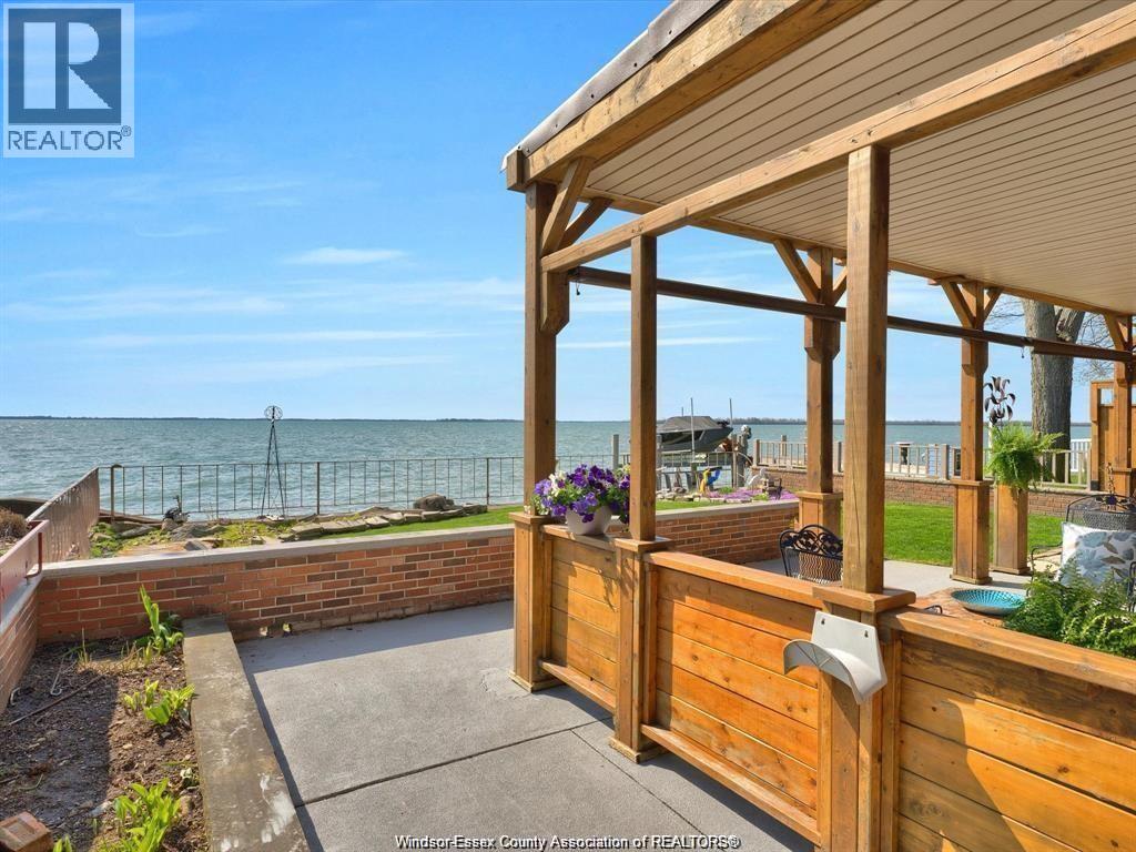 39 WOODBRIDGE DRIVE - 33