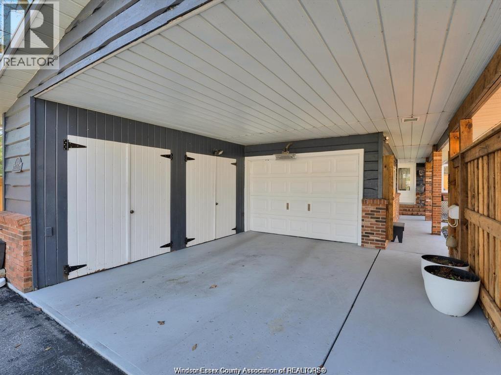 39 WOODBRIDGE DRIVE - 42